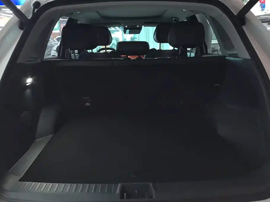 GEELY GALAXY GALAXY E5