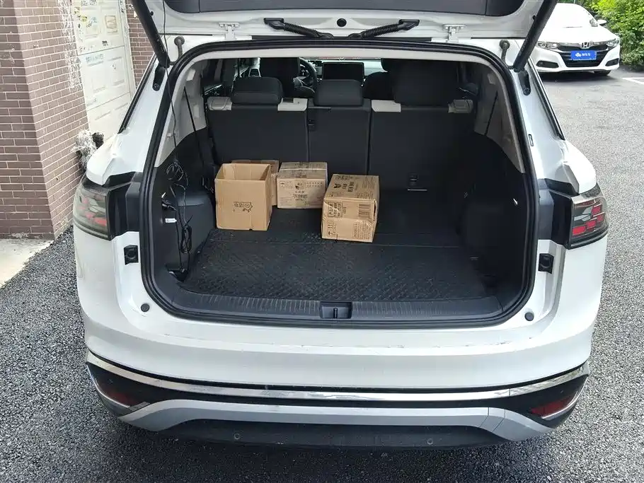 Volkswagen ID.6 CROZZ 2022 Long Range PRO Edition фото 4