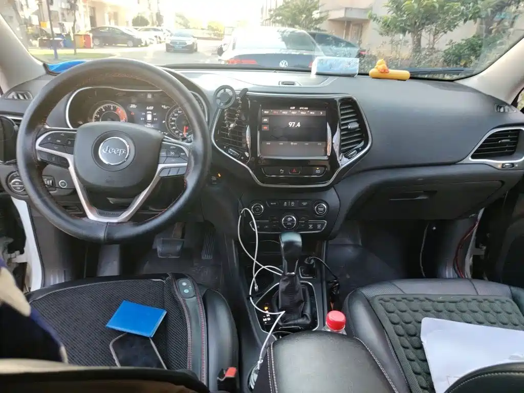 Jeep Cherokee 2020 2019 2.0T 2WD Premium Edition China VI
