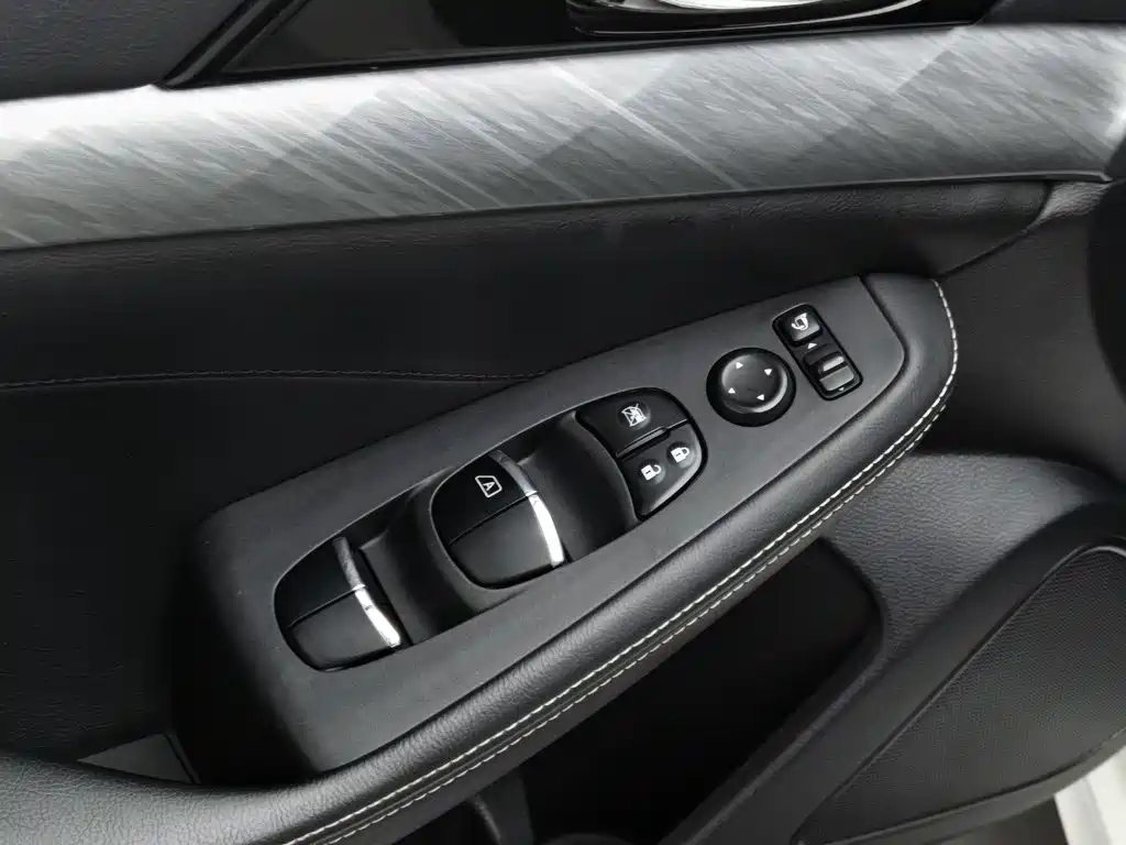 Nissan Cima 2018 2016 2.5L XL Luxury