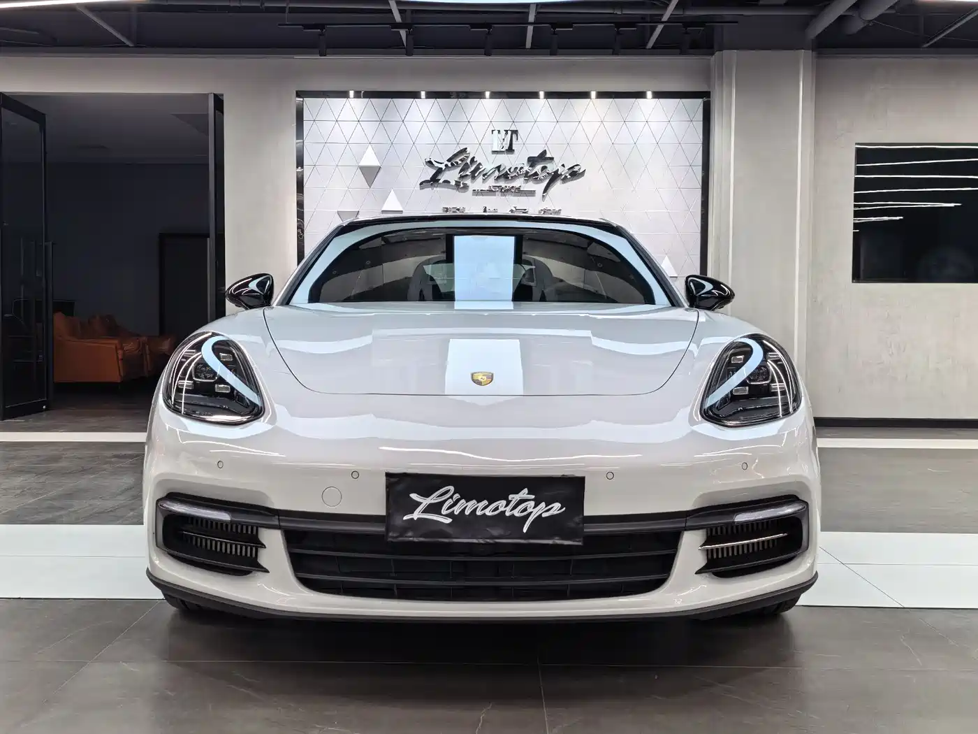 Porsche Panamera 2019 Panamera 4 Executive Long Wheelbase 2.9T фото 2