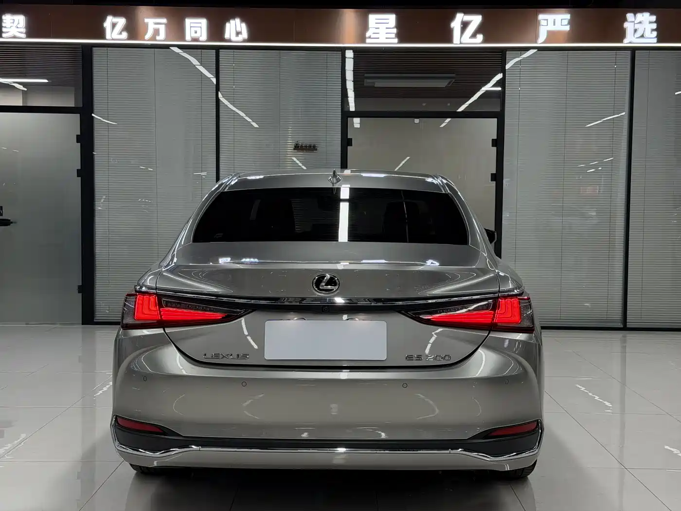 Lexus ES 2020 200 Excellence фото 19