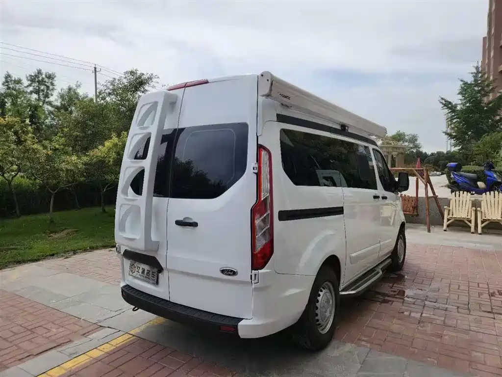 Фото 21 - Ford Transit