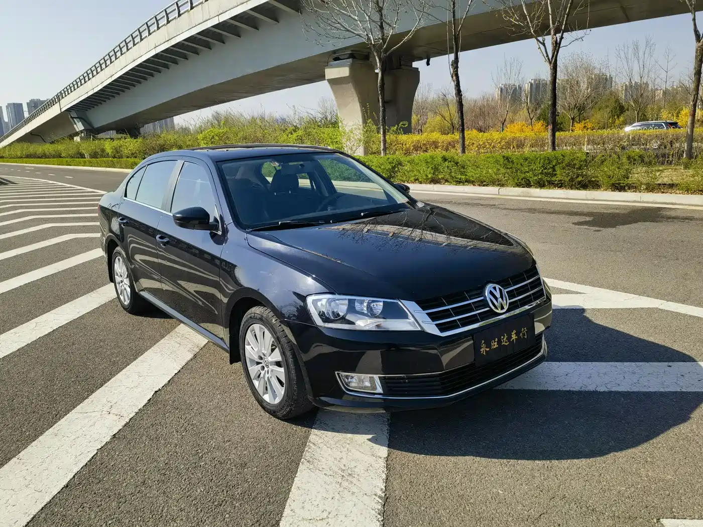 Volkswagen Lavida 2013 Facelift Classic 1.6L Manual Comfort фото 3