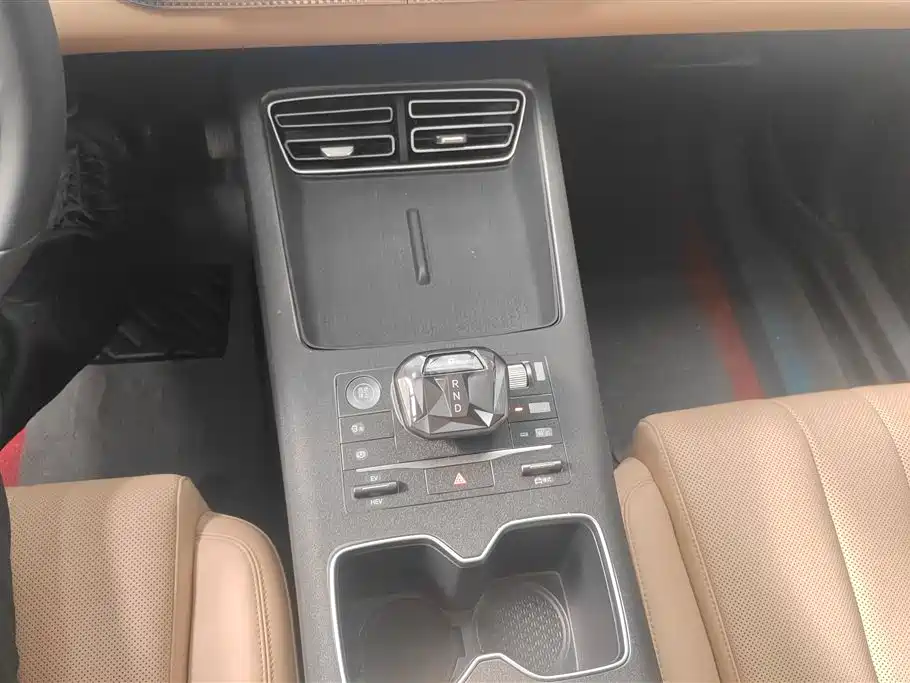 BYD Song Pro New Energy 2025 2nd Gen DM-i 75KM Surpass фото 16
