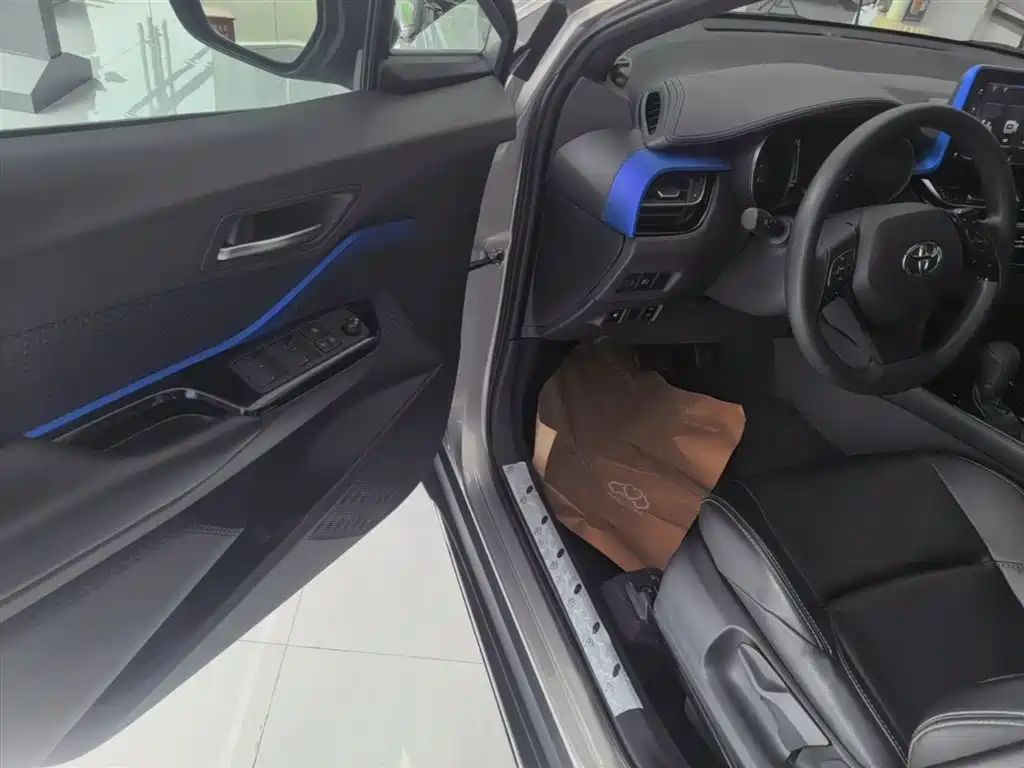 Toyota IZOA 2020 2.0L Yi Xiang Edition фото 23