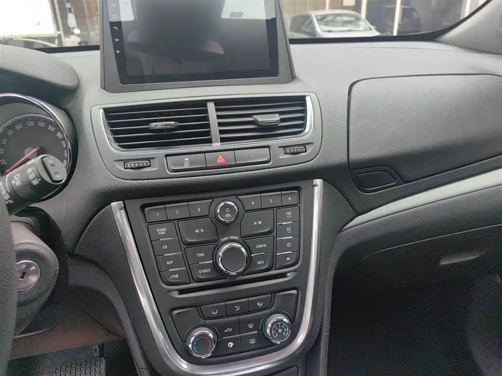 Buick Encore 2015 1.4T Automatic 2WD Urban Elite фото 6