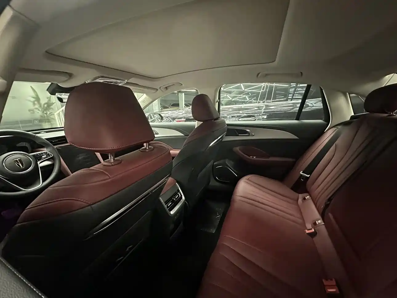 Hongqi H5 2025 1.5T DCT Flag Rhythm 500,000 Units Memorial Edition фото 7