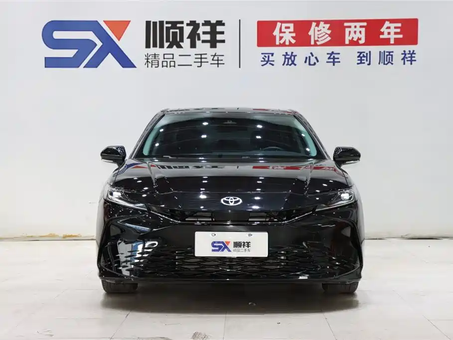 Toyota Camry 2024 Hybrid 2.0HGVP Luxury Edition фото 2