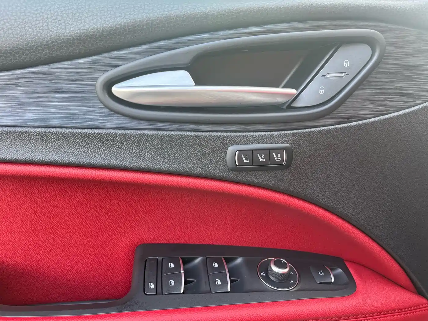 Alfa Romeo Stelvio 2021 2020 2.0T 280HP Luxury Edition