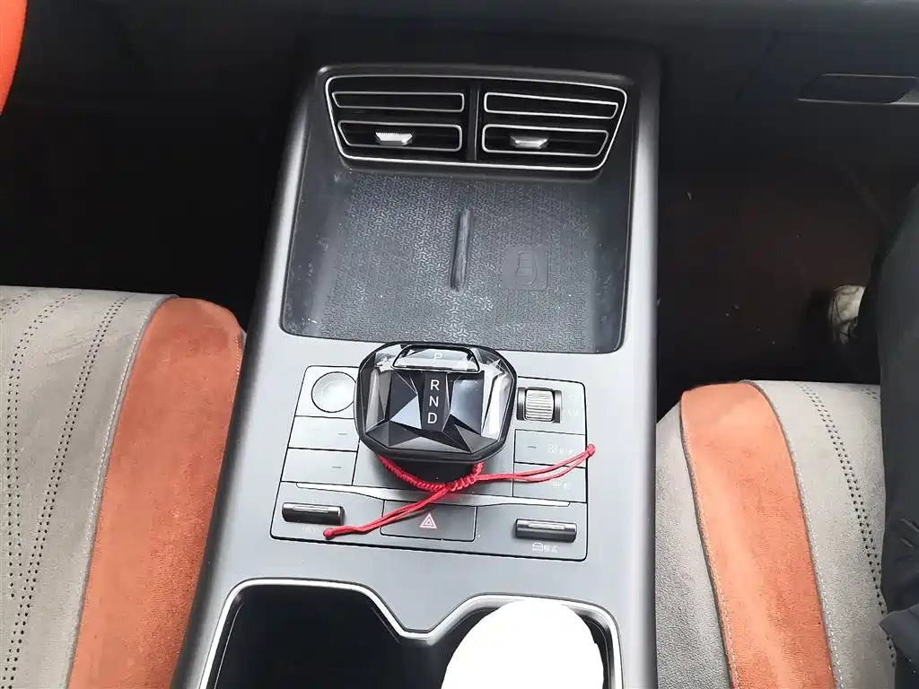 BYD Song Pro New Energy 2025 2nd Generation Smart Drive Edition DM-i 75KM Leading Type фото 8