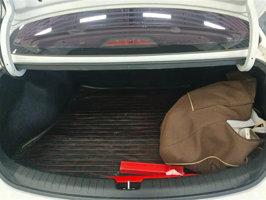 Hyundai Elantra 2018 1.6L Auto Joy GL (China V) фото 4