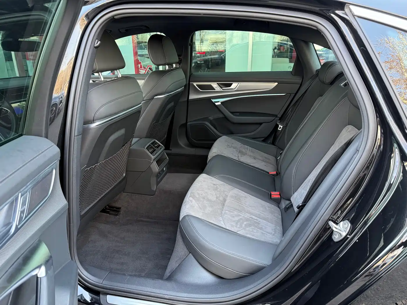 Audi A6L 2024 40 TFSI Luxury Dynamic фото 4