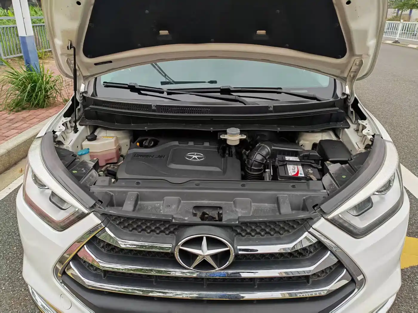 JAC Motors Refine S3 2016 2016 1.5L CVT Luxury Smart