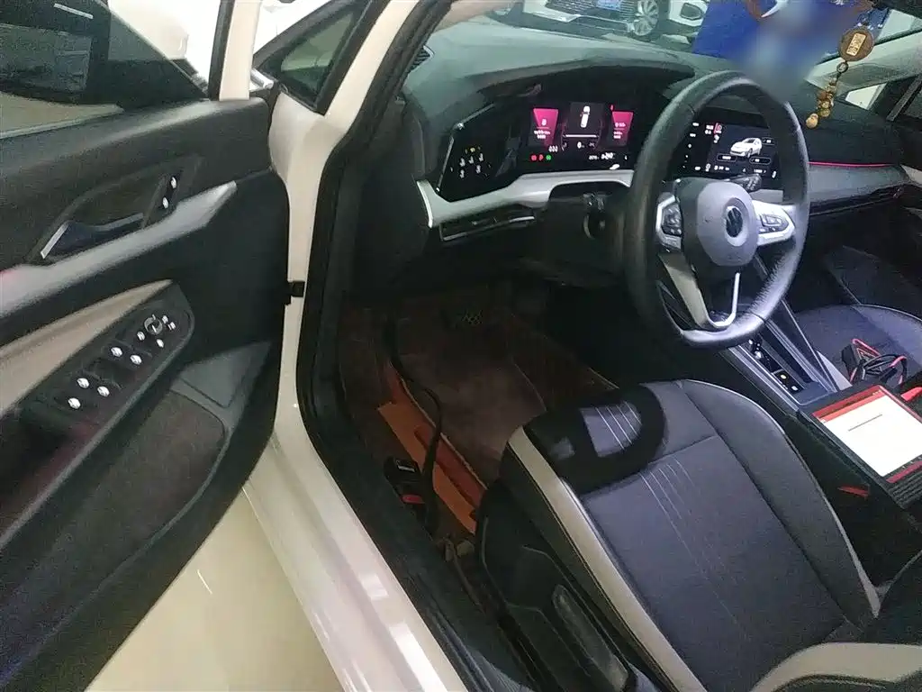 Volkswagen Golf 2023 Facelift 280TSI DSG Pro фото 9