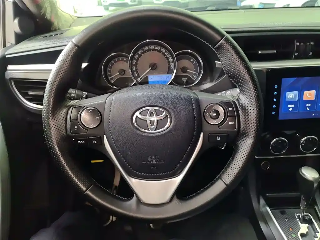 Toyota Corolla 2017 1.2T CVT GL фото 3