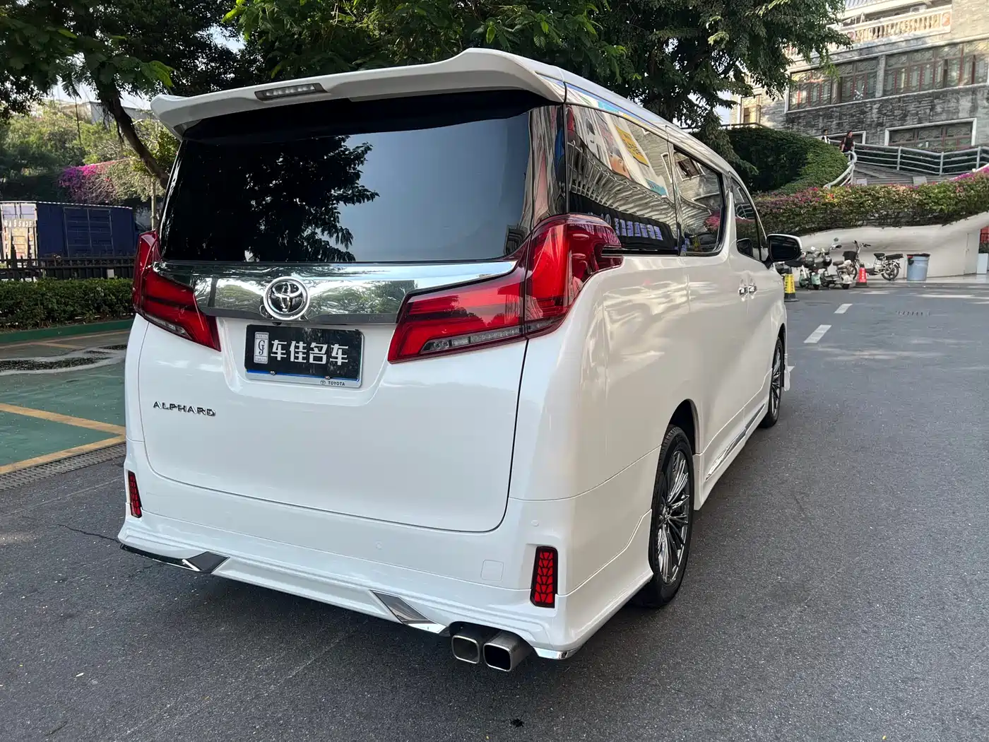 Toyota Alphard 2015 3.5L Luxury Edition фото 6