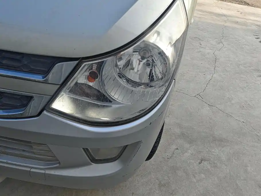 Wuling Motors Wuling Zhiguang 2016 2015 1.2L S Standard LSI