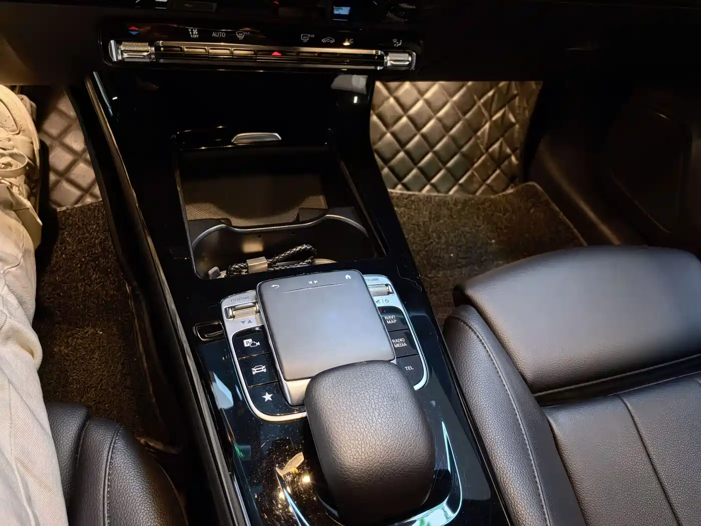 Mercedes-Benz A-Class 2019 A 200 L фото 12