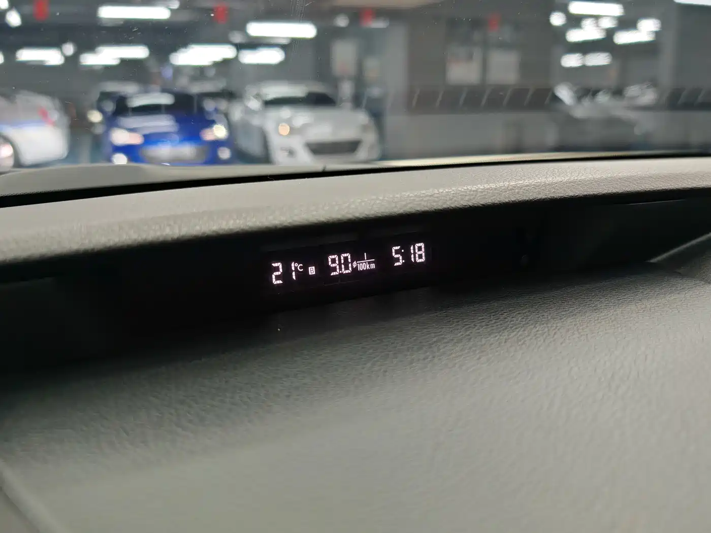 Subaru Outback 2011 2.5i Luxury Navigation Edition фото 30