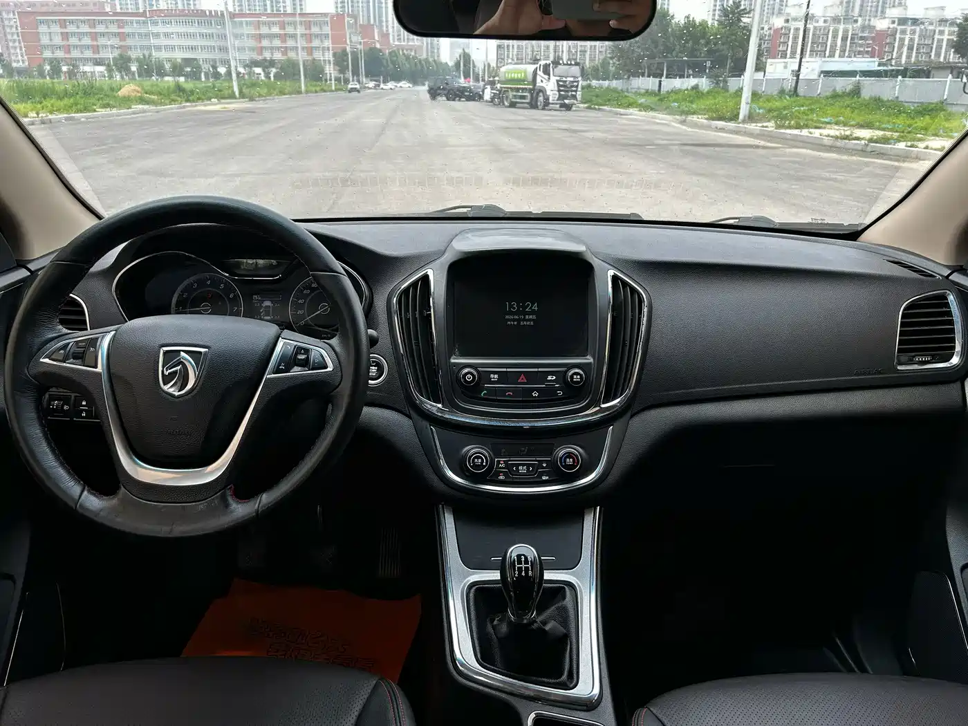 Baojun 560 2016 2015 1.8L Manual Luxury