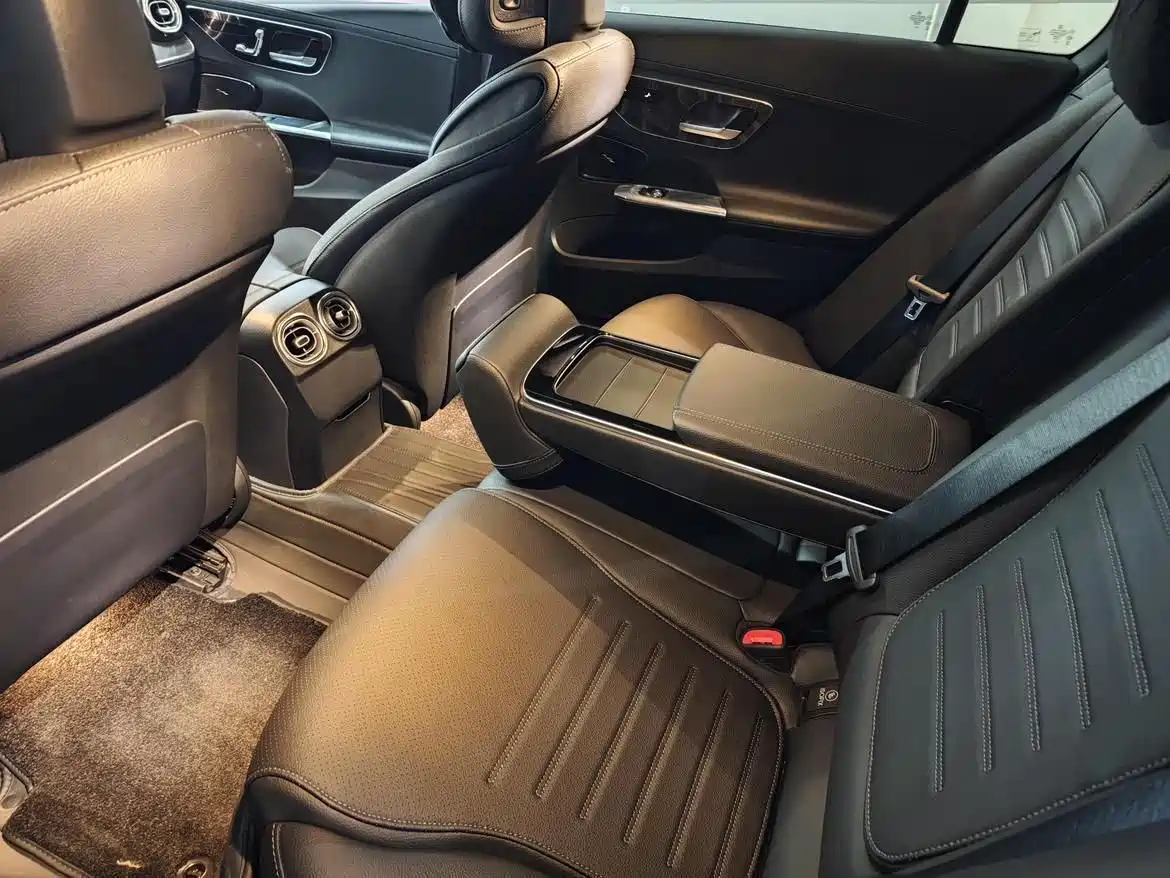 Mercedes-Benz C-Class 2023 C 260 L Sport фото 10