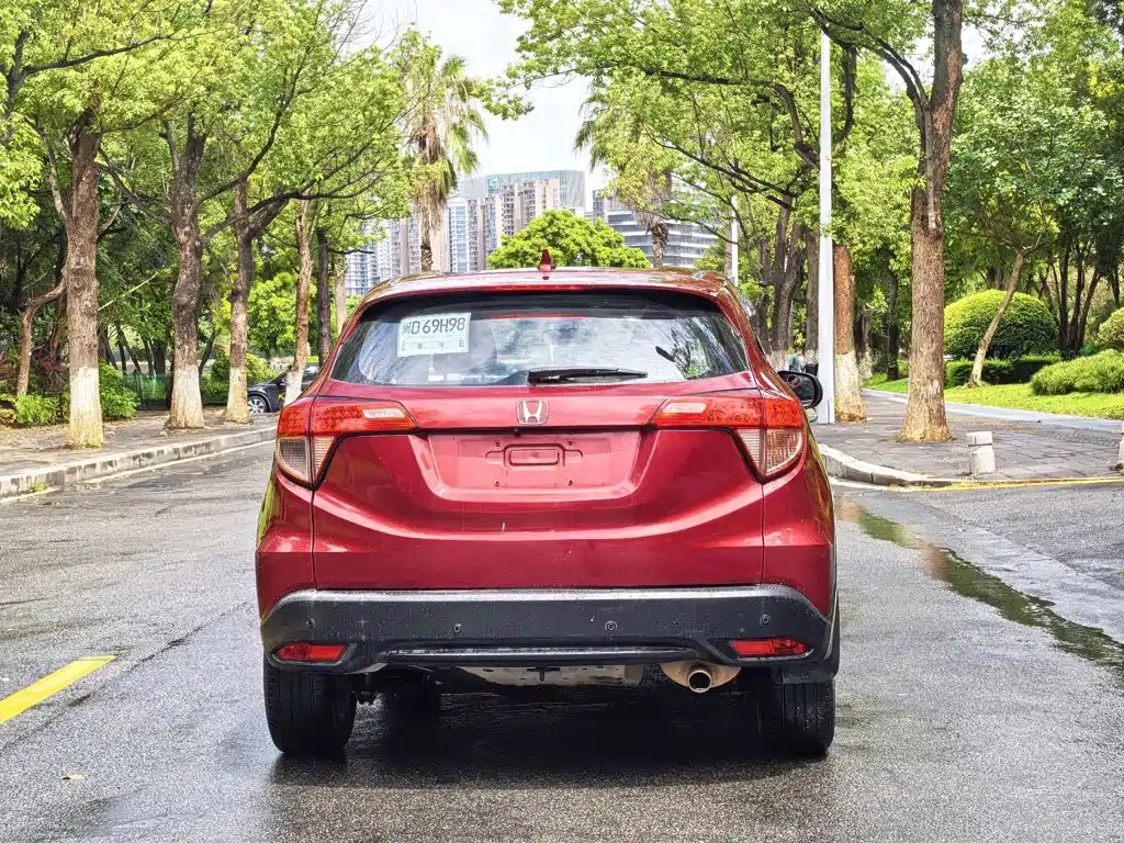Honda Vezel 2015 2015 1.8L CVT FWD Elite