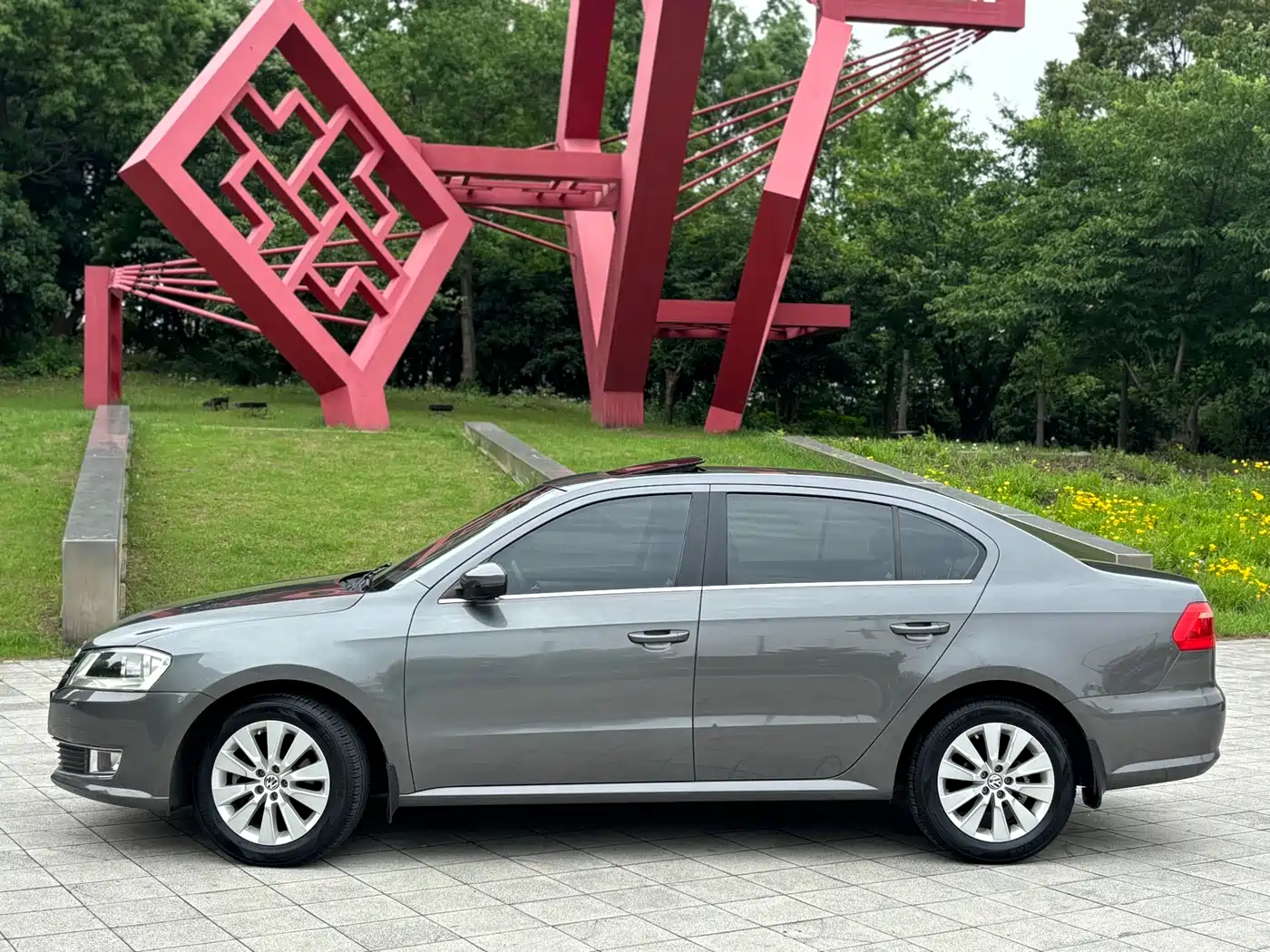 Volkswagen Lavida 2013 Facelift Classic 1.6L Automatic Comfort фото 4