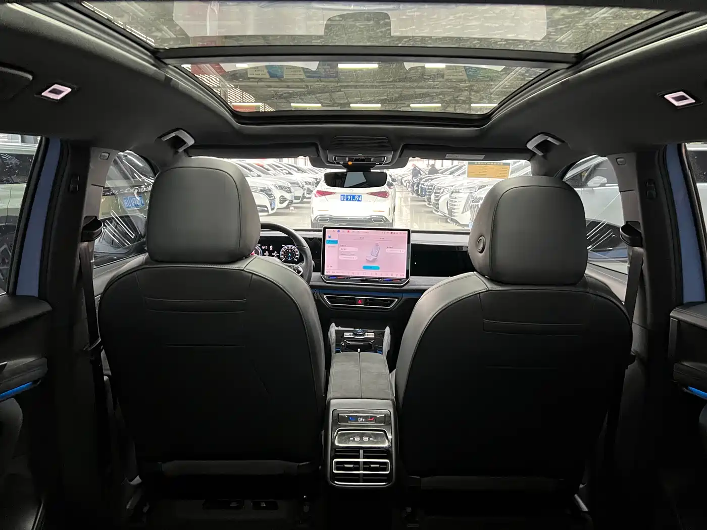 Volkswagen Tiguan L 2024 PRO 380TSI AWD R-Line Intelligent Leader Edition фото 19