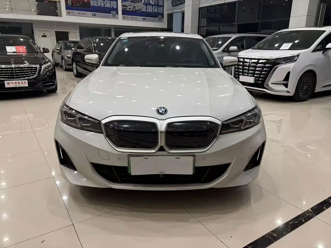 Фото 3 - BMW i3