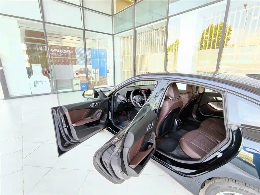 BMW 2 Series 2025 225L M Sport Package фото 2