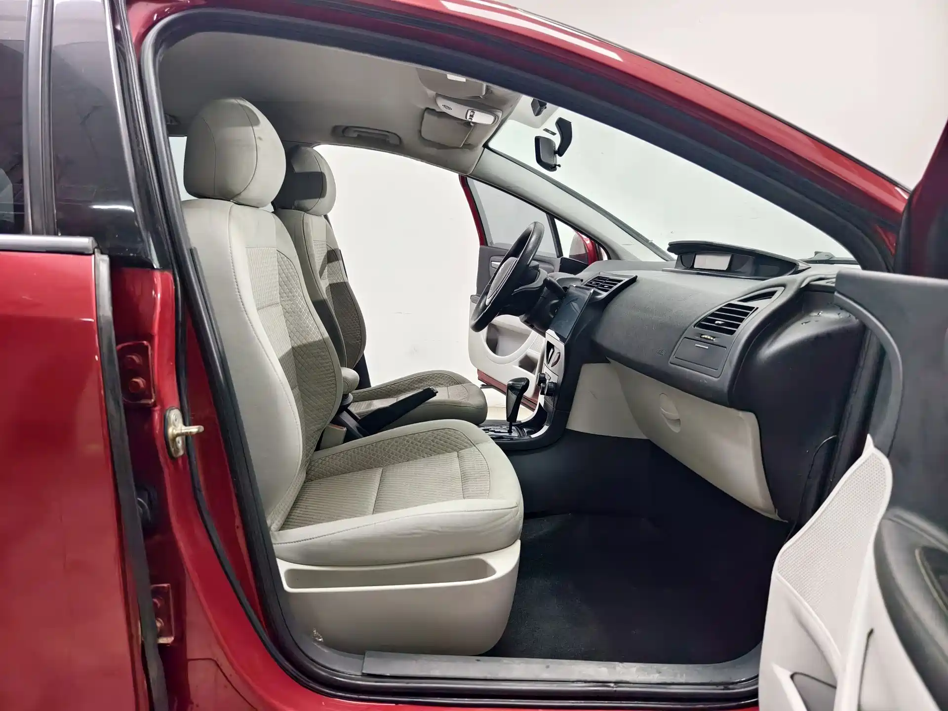 صورة 13 - Citroën C-Quatre