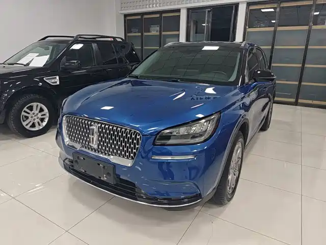 Lincoln Corsair 2.0T, моноприводный, Premium