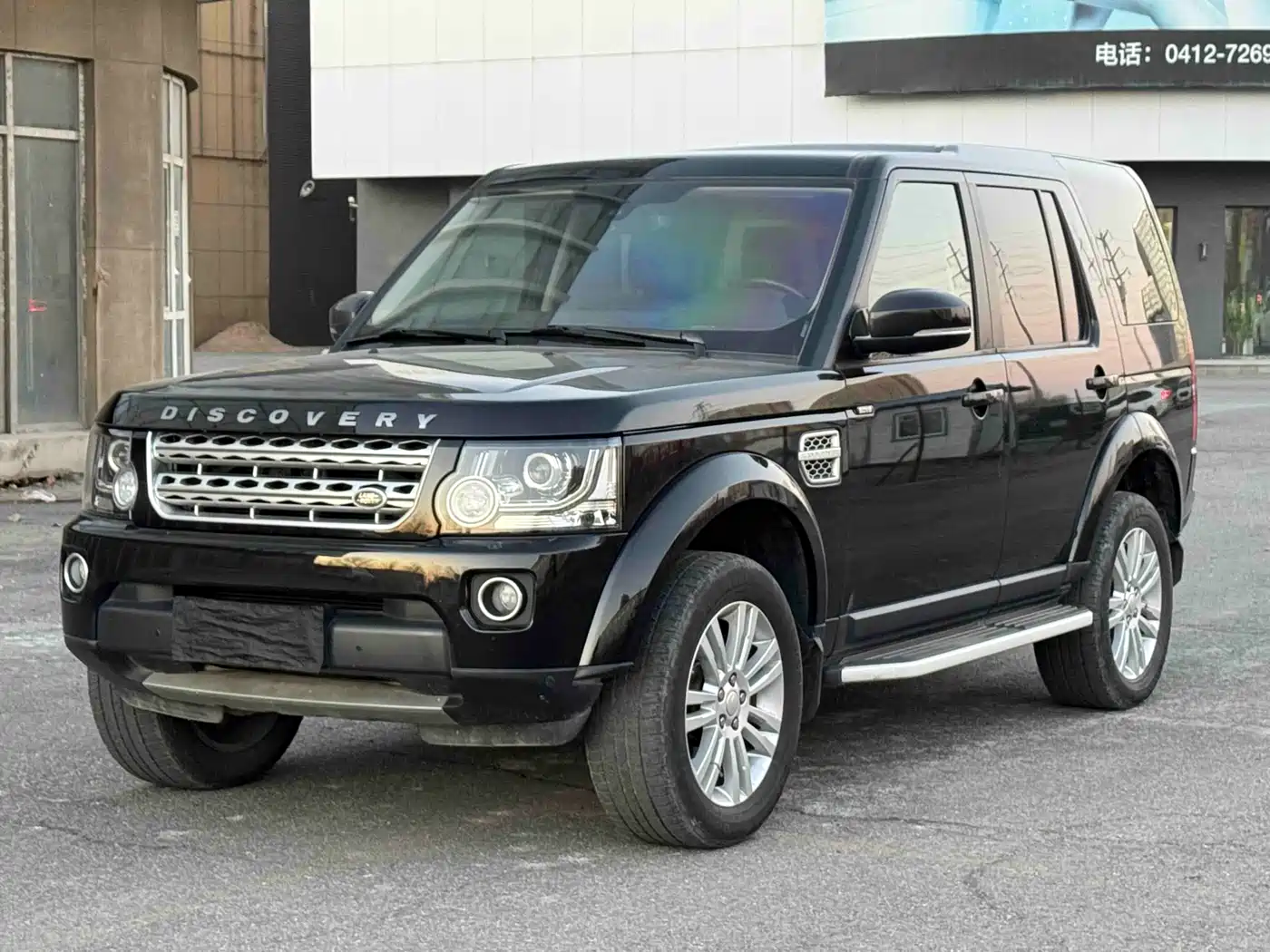 Land Rover Discovery 2014 3.0 SDV6 HSE Diesel фото 3