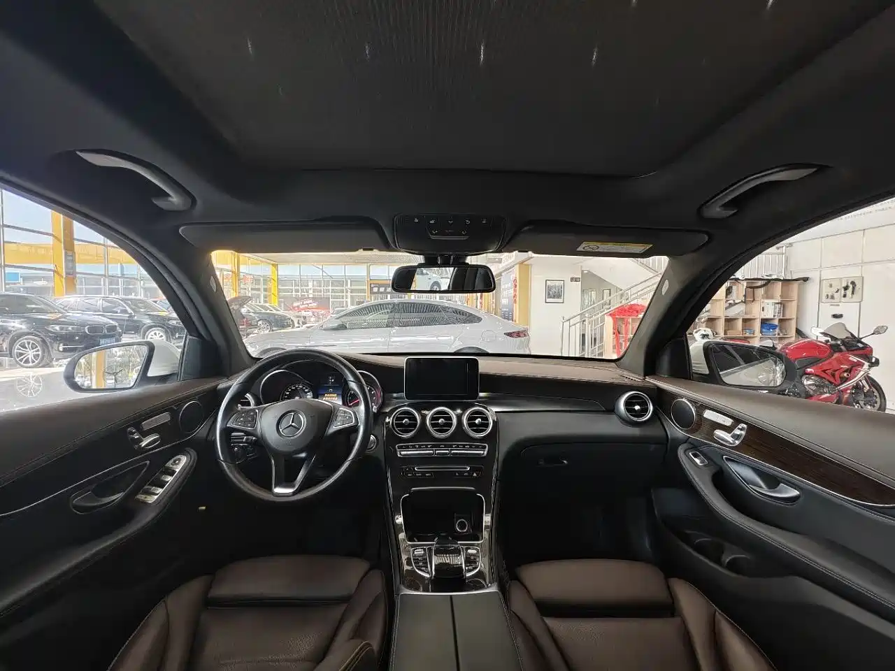 Mercedes-Benz GLC 2017 GLC 260 4MATIC Dynamic фото 14