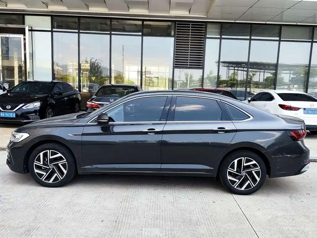 Volkswagen Sagitar, миниатюра 3