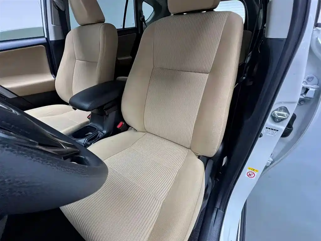 Toyota RAV4 Rongfang 2016 2.0L CVT 2WD Urban (China V) фото 4