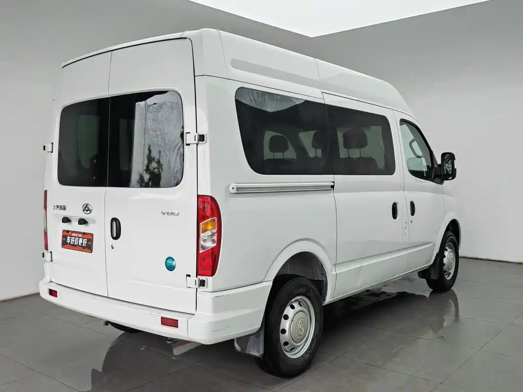 SAIC Maxus Xintu V80 2025 2024 Model Year Aoyunton Value Edition 6MT Short Wheelbase Medium Roof 127Ps 5/6-Seater
