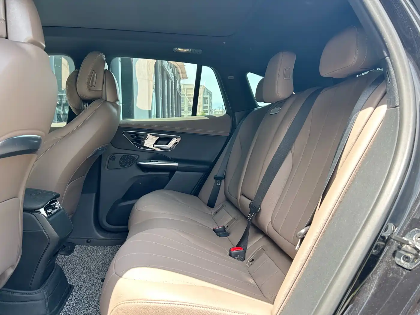 Mercedes-Benz EQE SUV 2024 500 4MATIC Luxury Edition фото 9