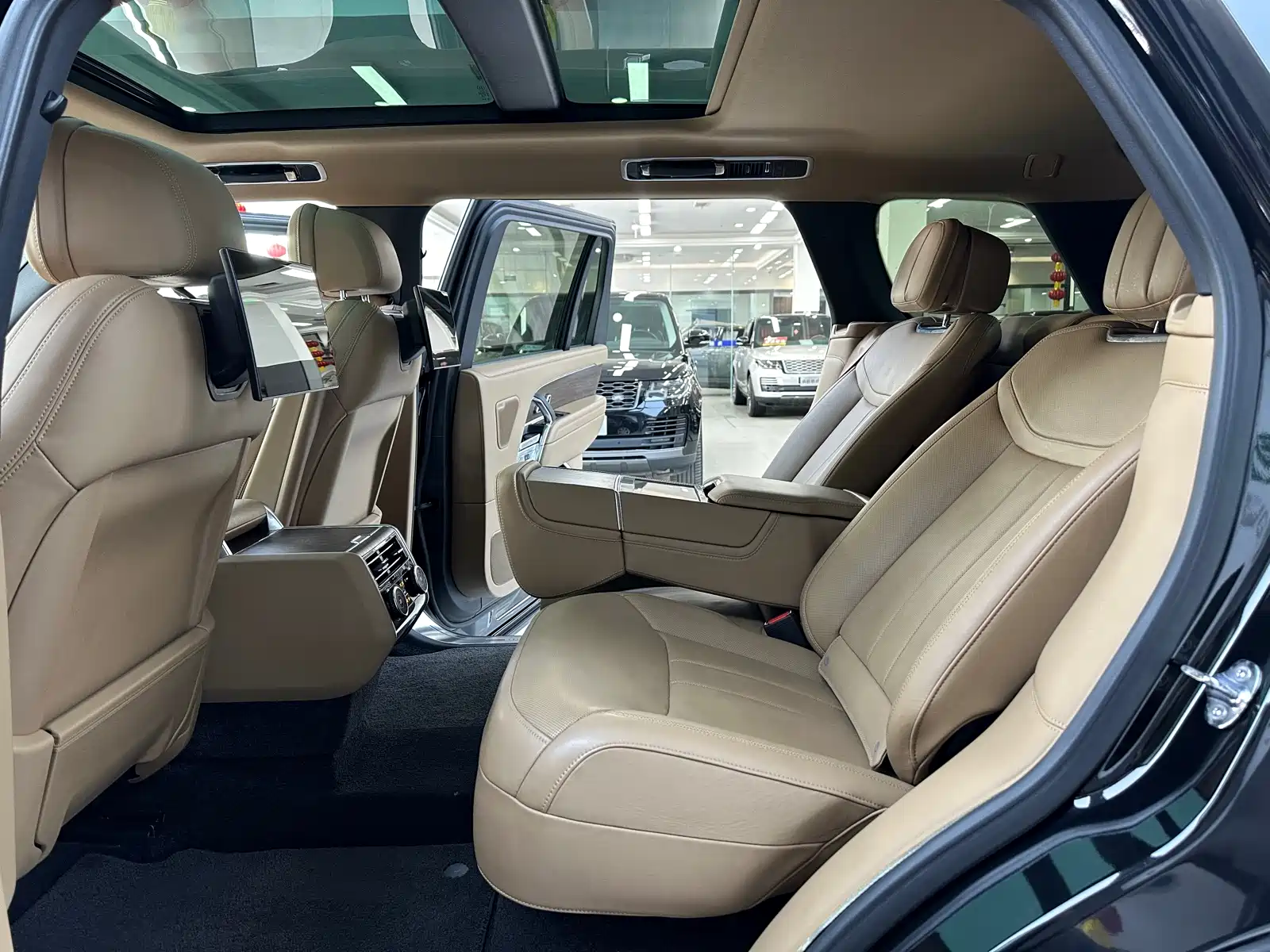 Фото 18 - Land Rover Range Rover