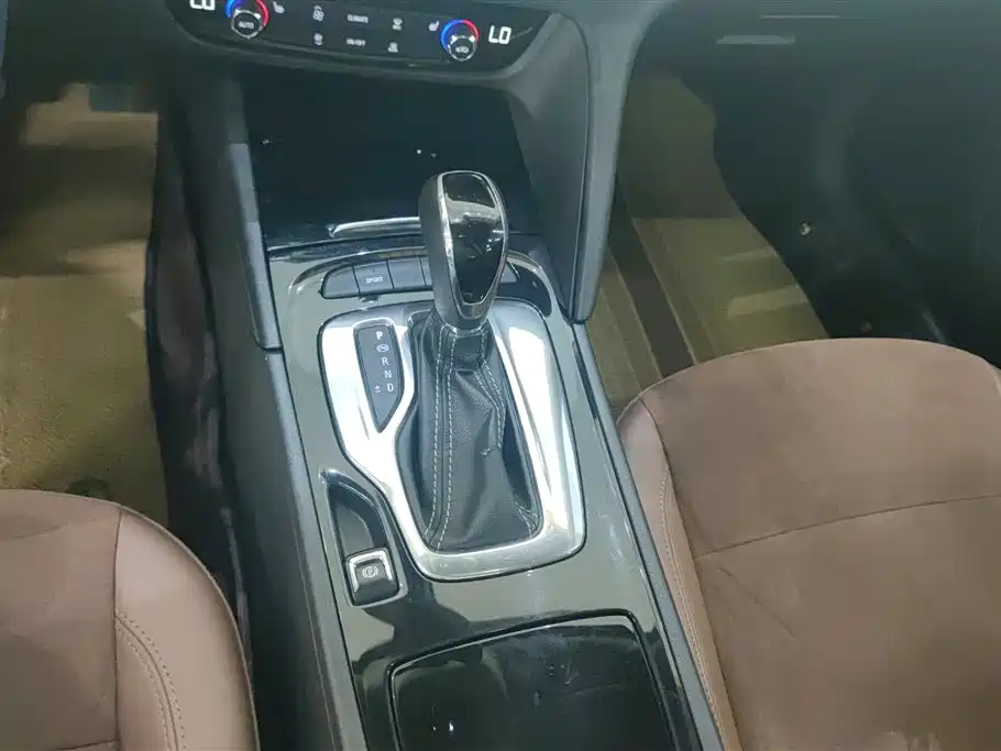 Buick Regal 2017 20T Elite Type фото 16