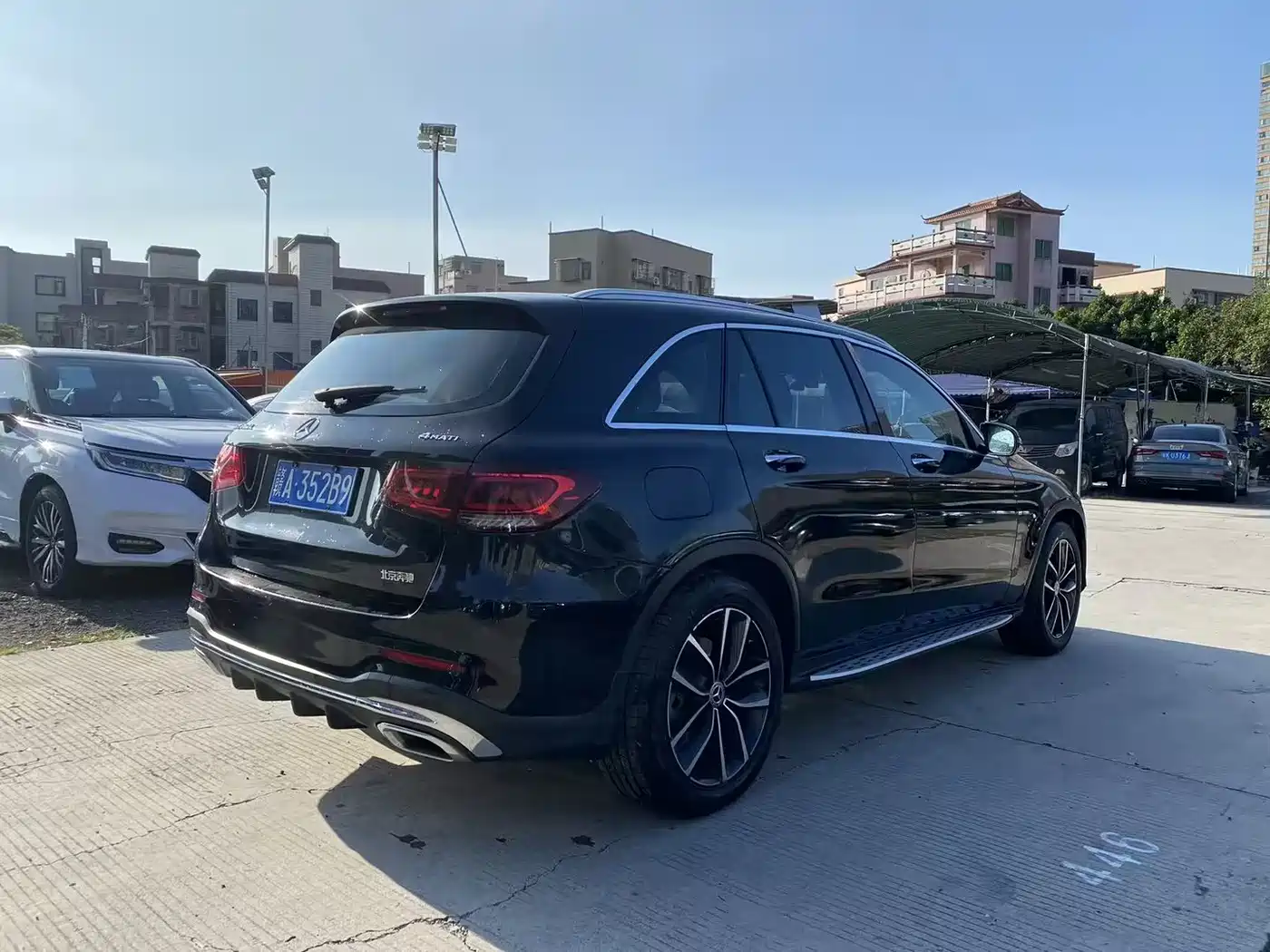 MERCEDES-BENZ GLC