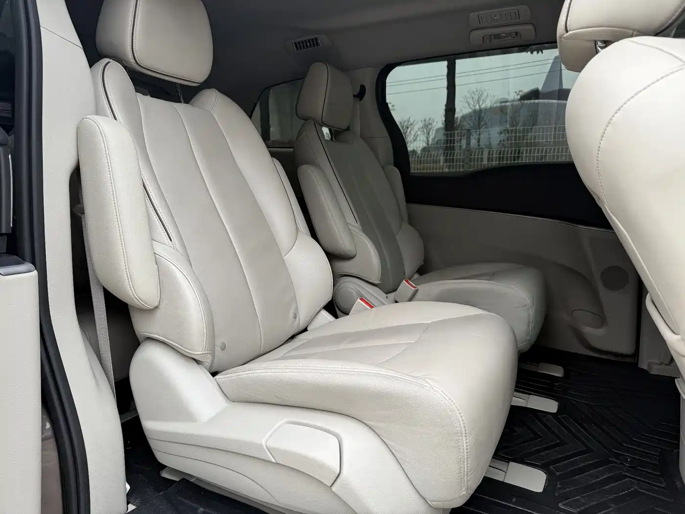 Buick GL8 2021 Land Business Class 652T Luxury фото 21