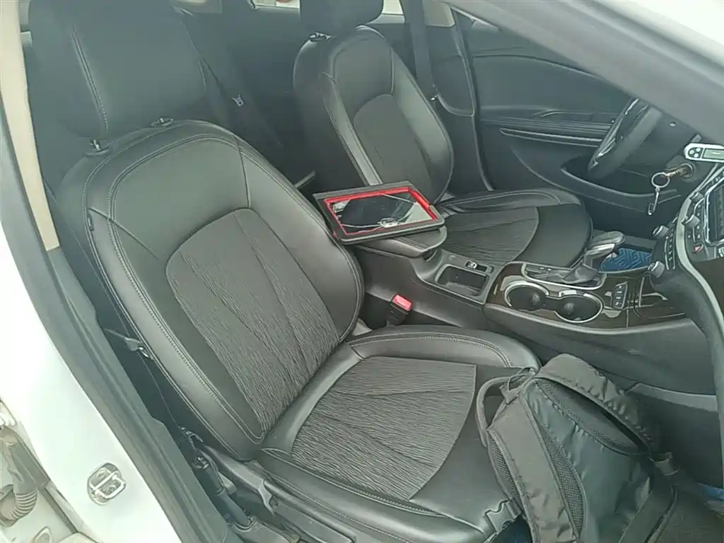 Buick Verano 2019 Sedan 20T Dual Clutch Leading фото 25