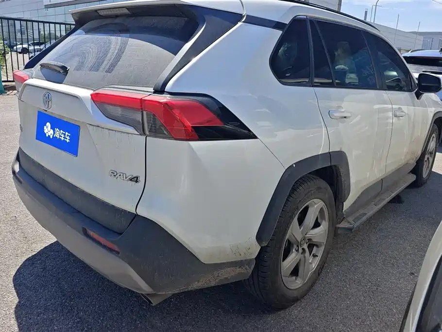 Toyota RAV4 Rongfang 2021 2.0L CVT 2WD Trend фото 3