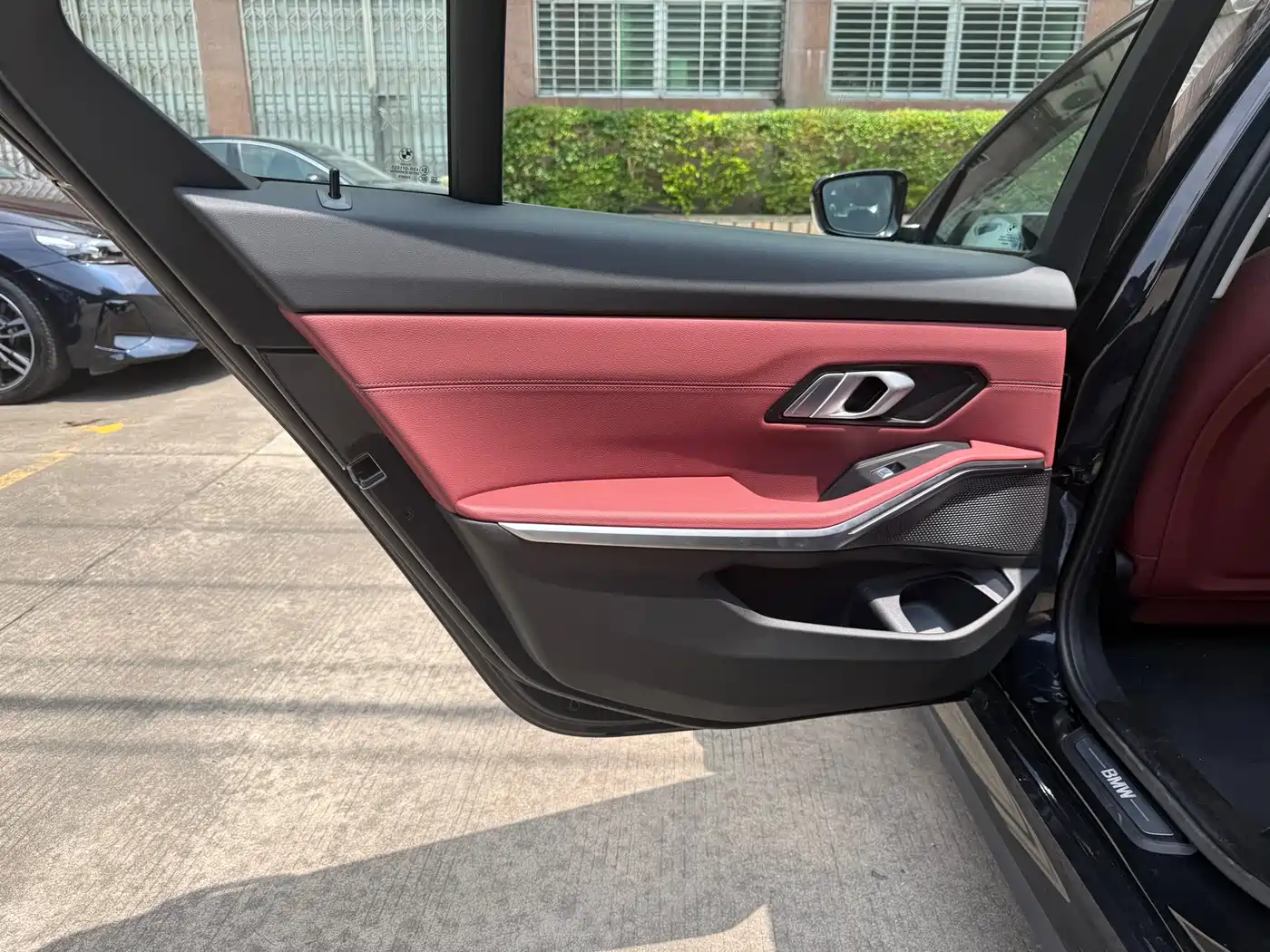 BMW i3 2025 eDrive 40 L Shadow Night Sport Package фото 10