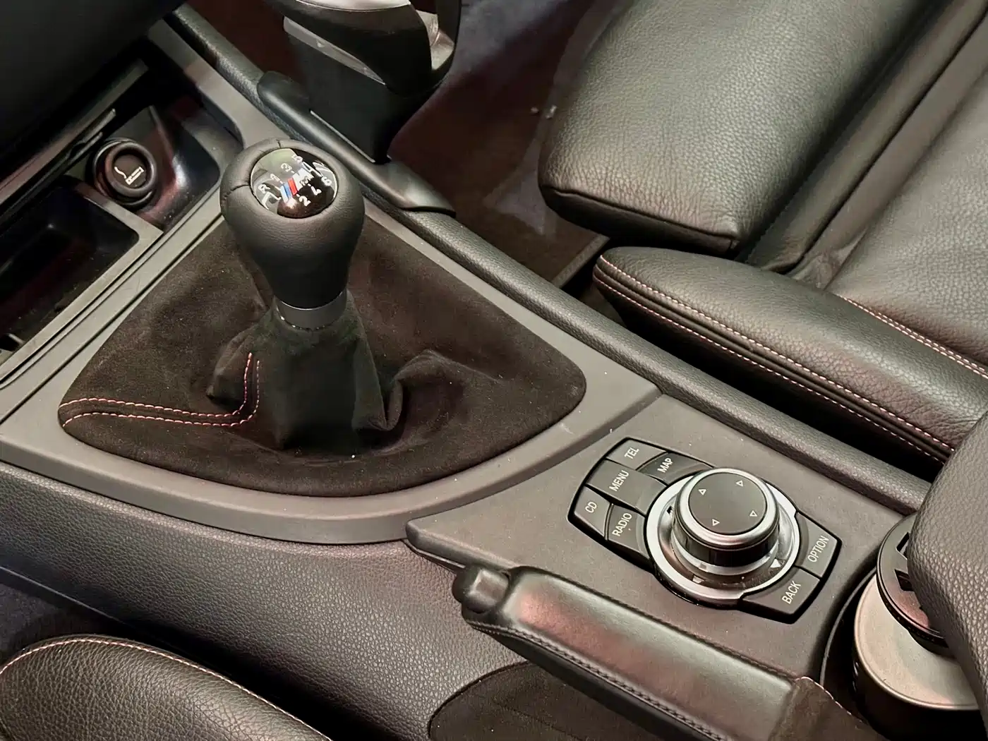BMW 1 Series M 2011 1M Coupe фото 13