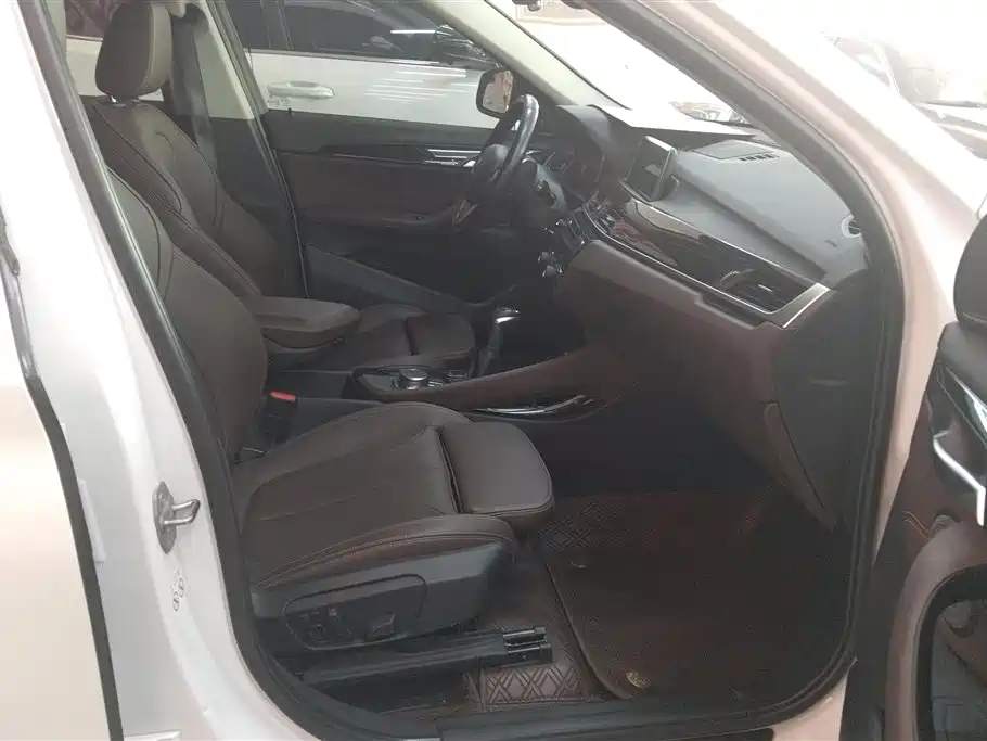 BMW X1 2018 xDrive20Li Luxury Model фото 8