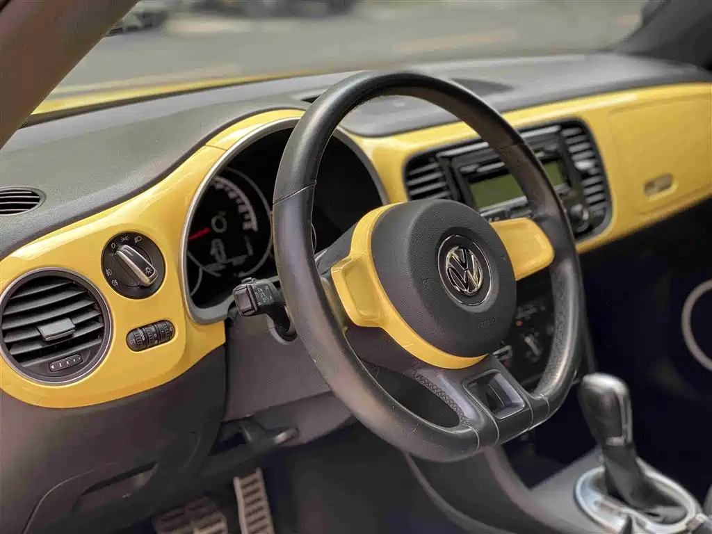Volkswagen Beetle 2015 180TSI фото 13