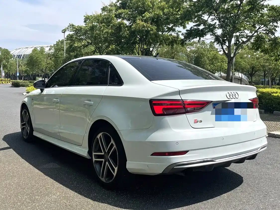 Audi A3 2018 30th Anniversary Limousine 35 TFSI Sport фото 7